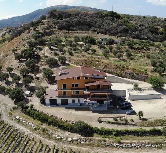 Masseria Petrella Alojamento de Acomodação e Pequeno-almoço 3*